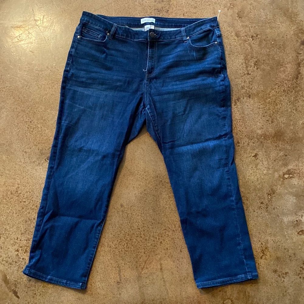 Lane Bryant Dark‎ Wash Mid Rise Straight Short Cropped jeans